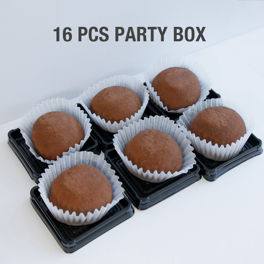 Dubai Chewy Cookie Party Box (16 pcs)