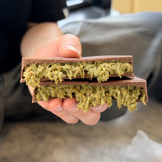 Large Dubai Pistachio Chocolate Bar
